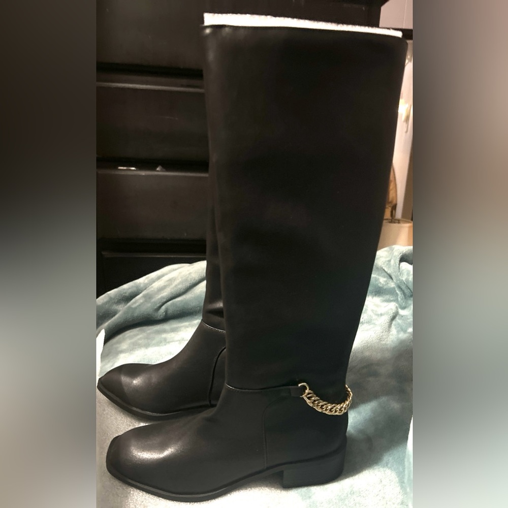 Express Chain Riding Boots - Picture 5 of 9